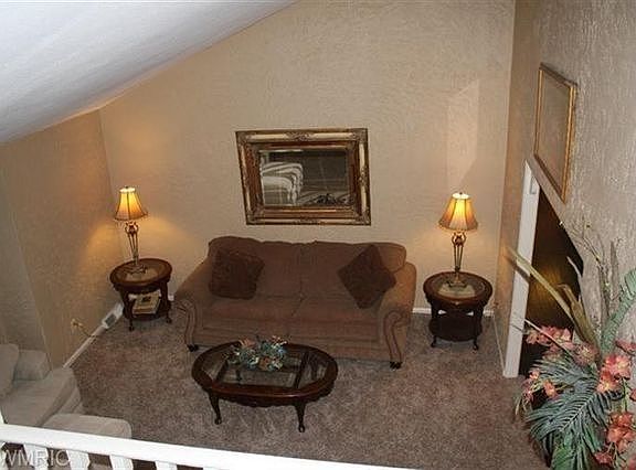 3rd image of 1735 Chateau Dr SW
