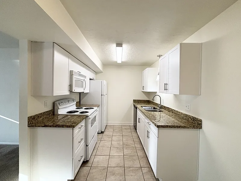 2 bed, 1.0 bath, 925 sqft, $1,250 — Photo 4