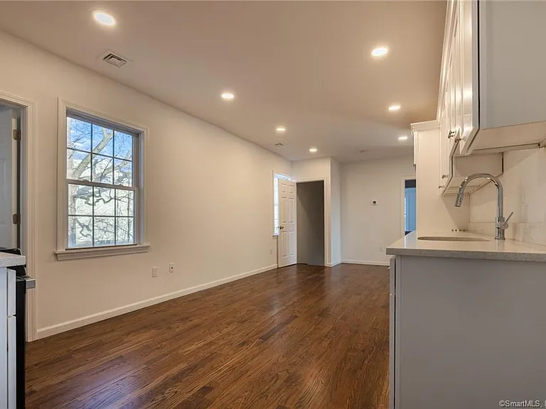 340 Pleasantview Ave — Photo 4