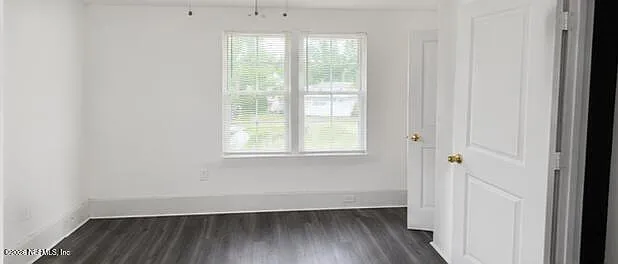 346 Acosta St — Photo 3