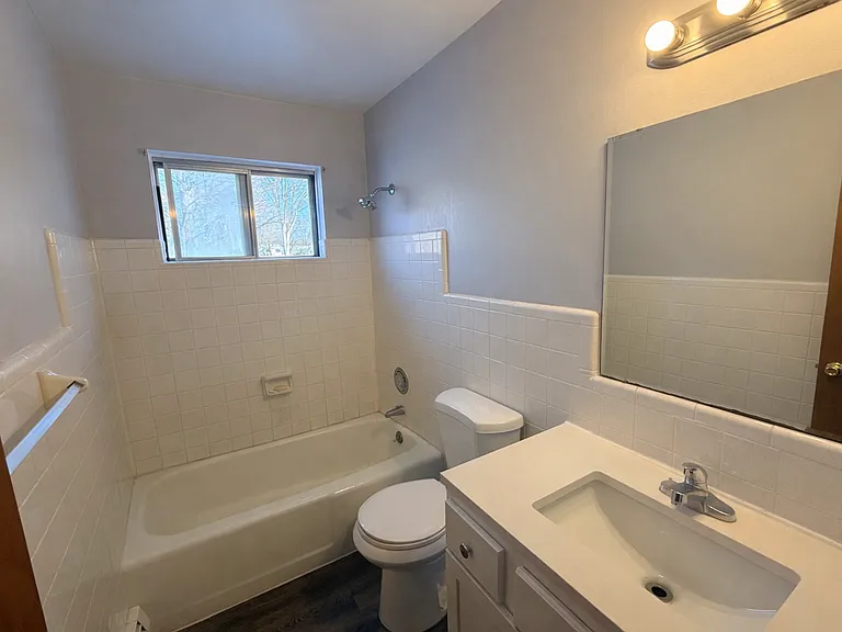 O-680 Lake Michigan Dr NW — Photo 8
