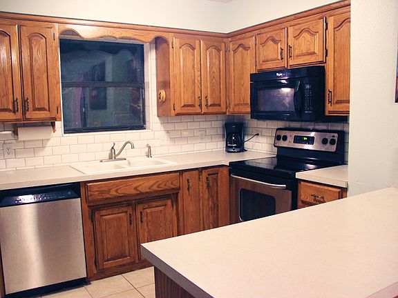 2nd image of 1639 Harris Dr