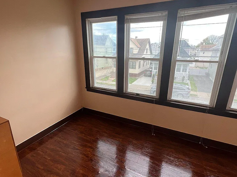 100 Trimble Ave #2 — Photo 8