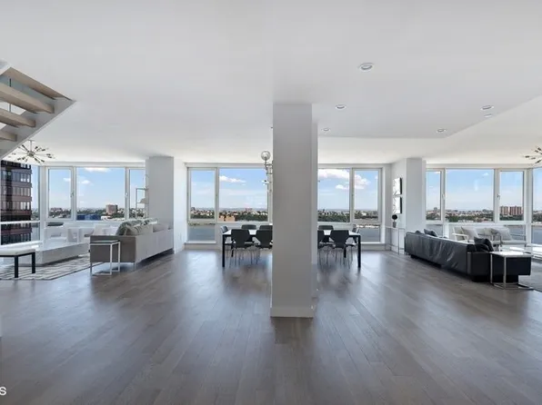 635 West 42nd Street 27A image 1 of 20