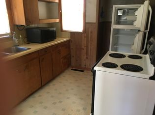 117 N 7th St, Colwich, KS 67030