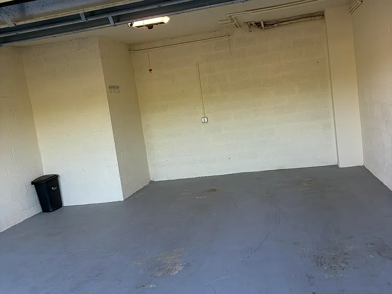 1110 Belmont Pl — Photo 3