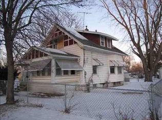 2858 E 4th St, Waterloo, IA 50703