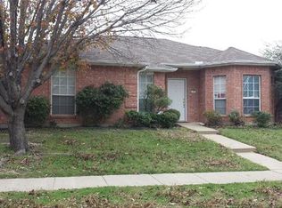 716 Berry Ln, Cedar Hill, TX 75104