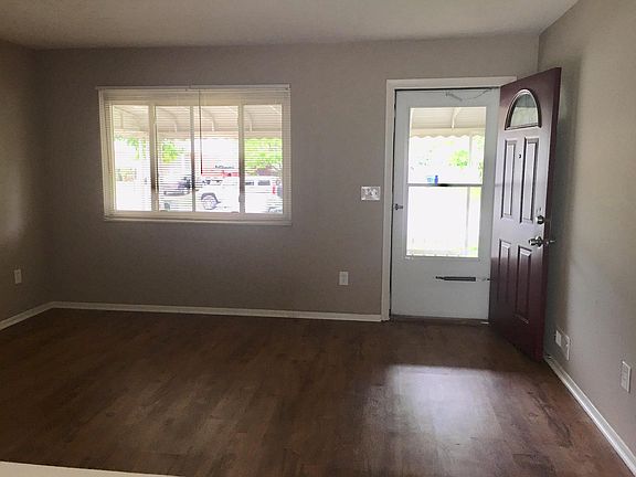 5th image of 1535 Hopkins Ave