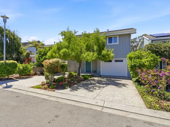117 Holiday Dr, La Selva Beach, CA 95076