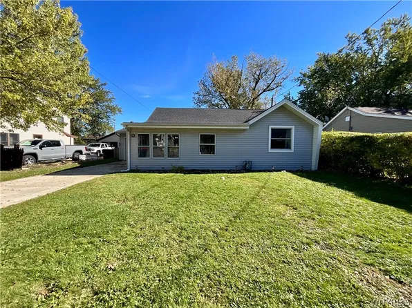 278 Aurora St, Lancaster, NY 14086