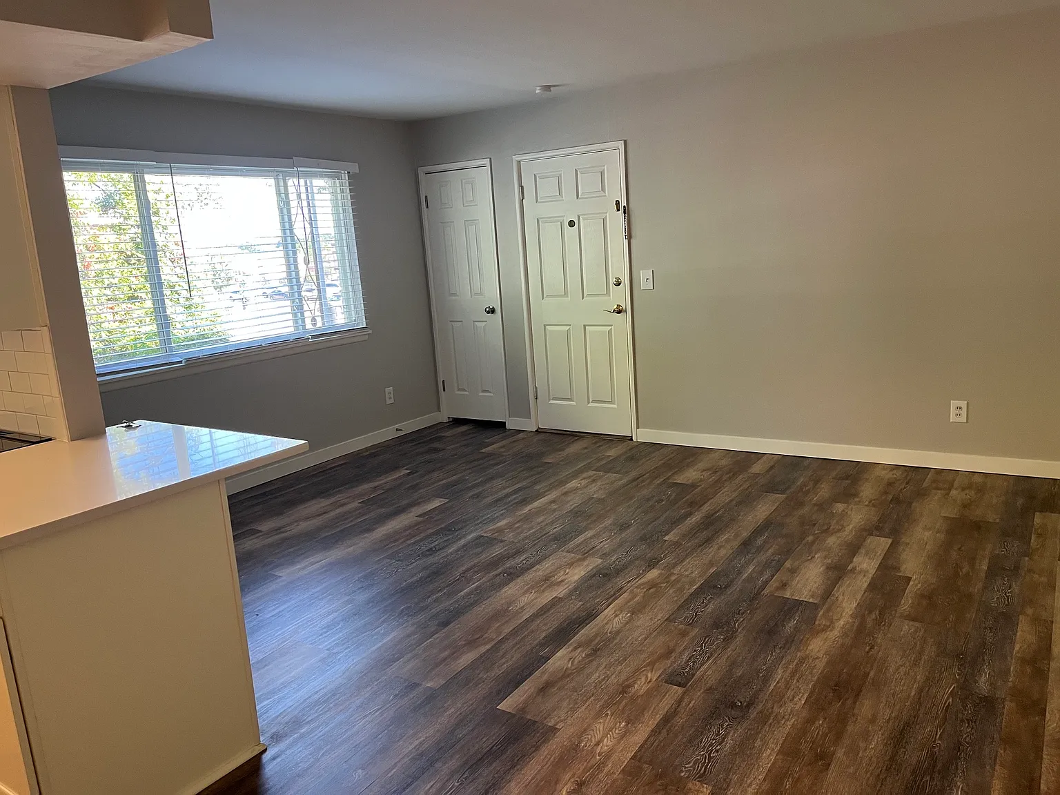 1 bed, 750 sqft, $990 — Photo 2