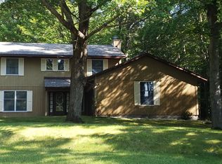 4249 W Fox Farm Rd, Manistee, MI 49660