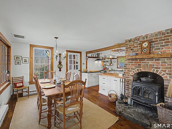 5th image of 75 Lake Lillinonah Rd N