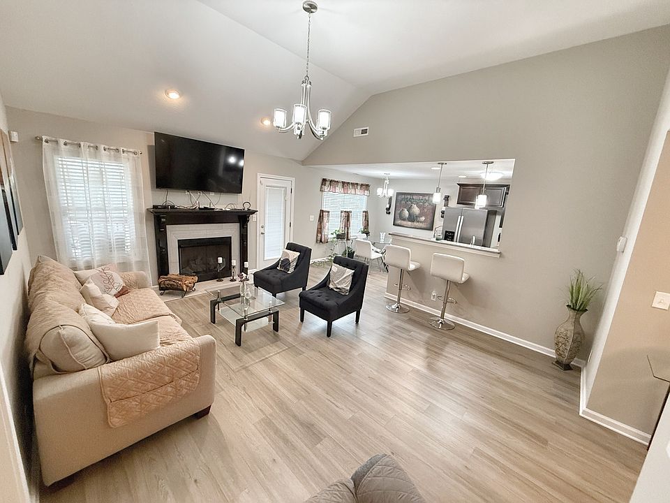 1st image of 1126 Eagles View Dr