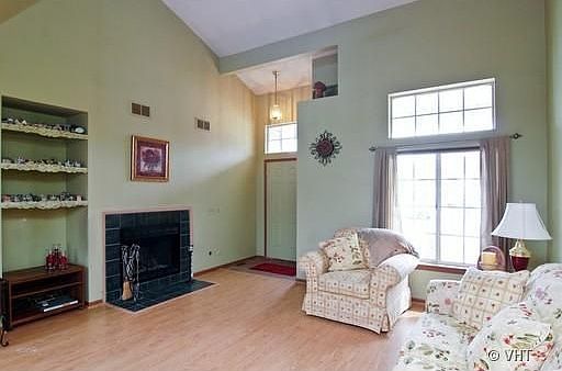 3rd image of 2138 N Sunrise Dr