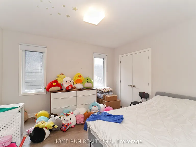 250 Soprano Ave — Photo 29