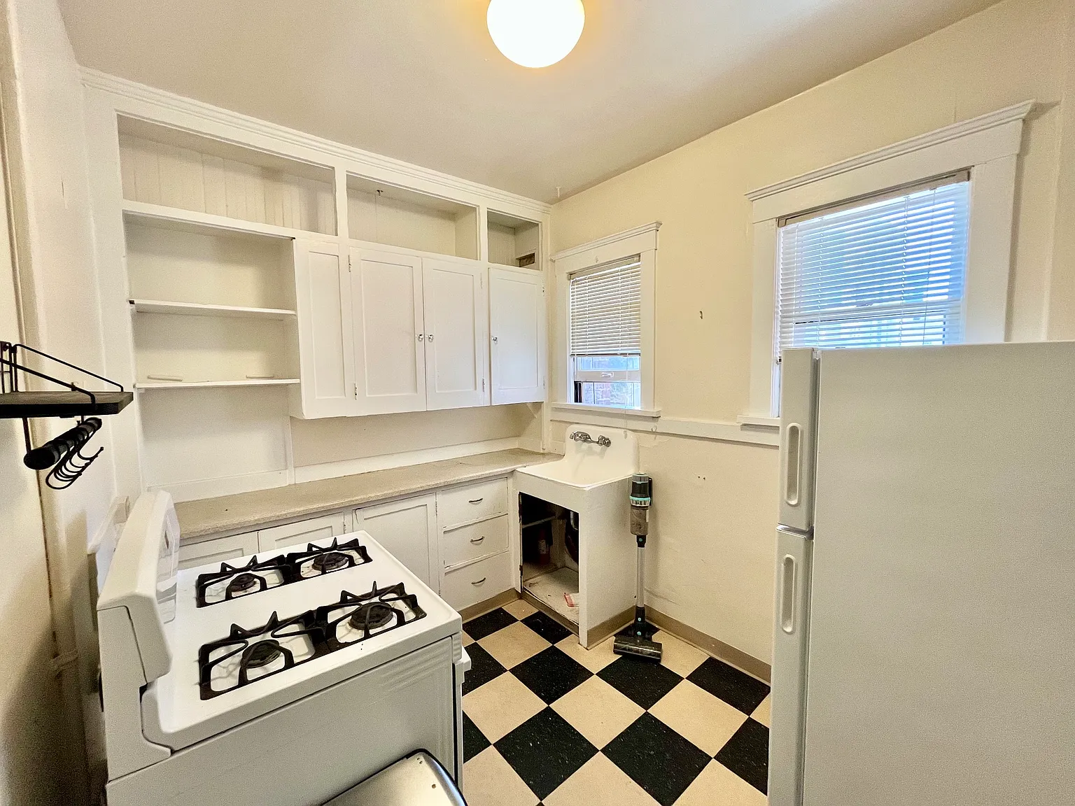 Winchester Apt — Photo 1