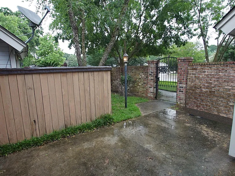 901 Saint Joseph St #B — Photo 11