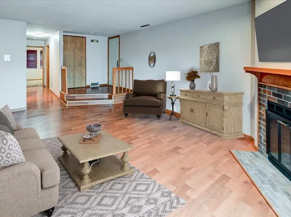 7806 East Oakbridge Way, Madison, WI 53717