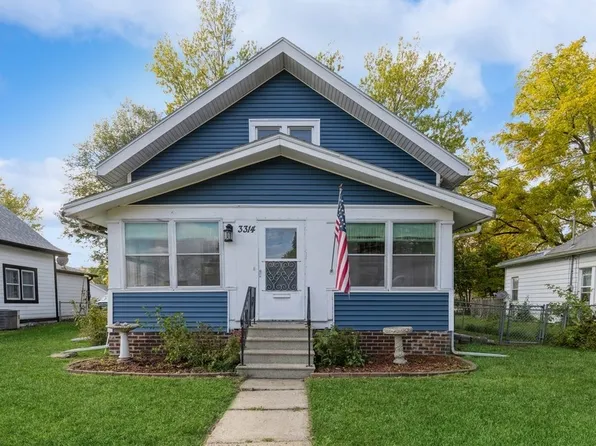 3314 Oxford St, Des Moines, IA 50313