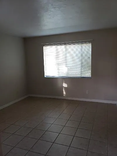 3801 Country Club Blvd 1-8 - 1 — Photo 2