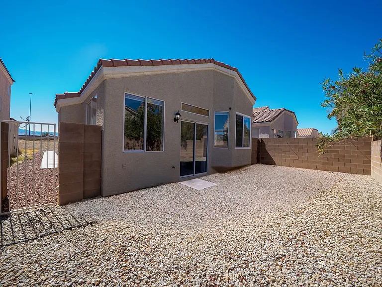 9588 Ensworth St — Photo 15