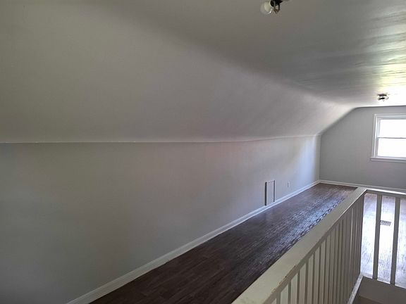 5th image of 1066 Himelright Blvd