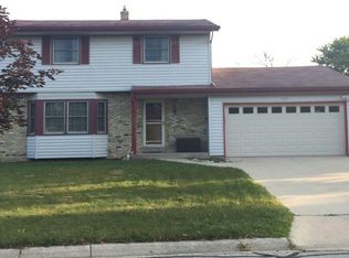 5389 Meadow Dr, Greendale, WI 53129