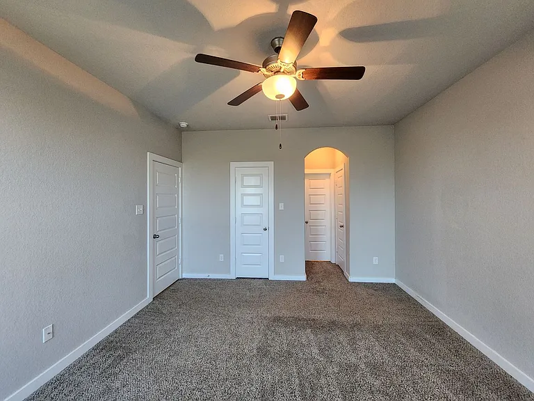 367 Creekside Curv — Photo 16