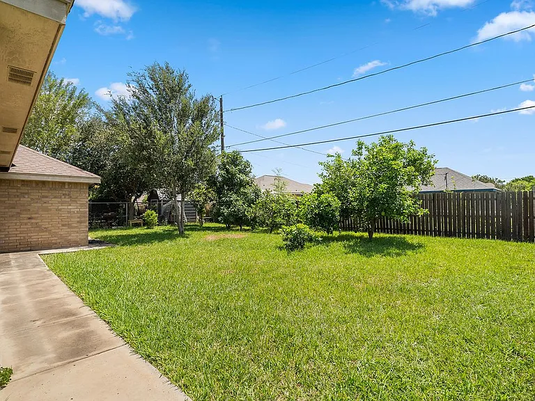 6707 S Rios St — Photo 12