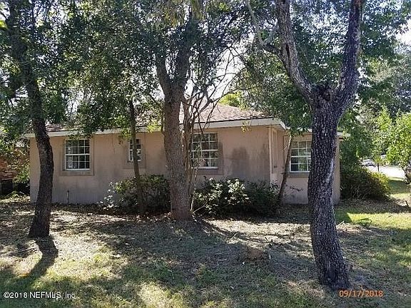 3rd image of 814 Jasmine St