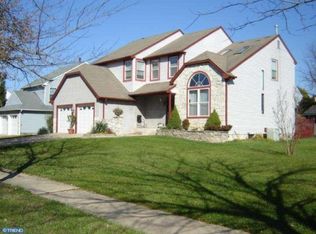 37 Bridle Ln, Sewell, NJ 08080