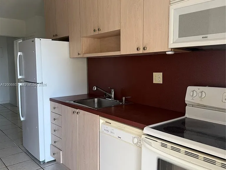2600 S Ocean Dr #S306 — Photo 3