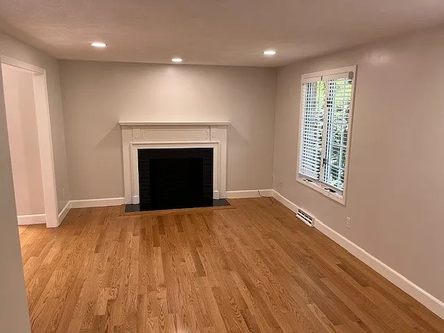 Living room with recessed dimmable lighting