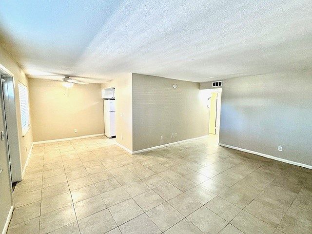1st image of 3103 37th St N APT 111