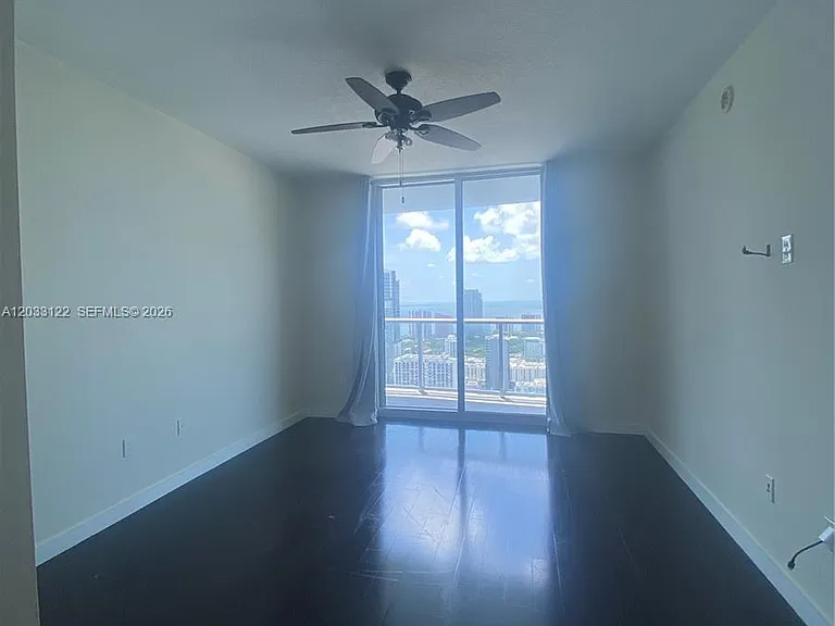 185 SW 7th St #4206 — Photo 9
