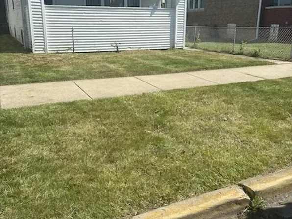 5624 W Eastwood Ave, Chicago, IL 60630