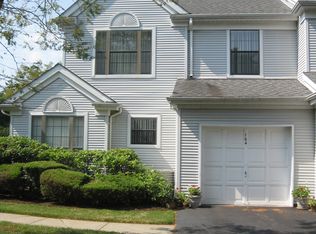 164 Demeduk Ct, Mahwah, NJ 07430