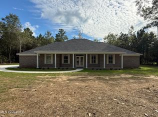 12067 School Rd, Saucier, MS 39574