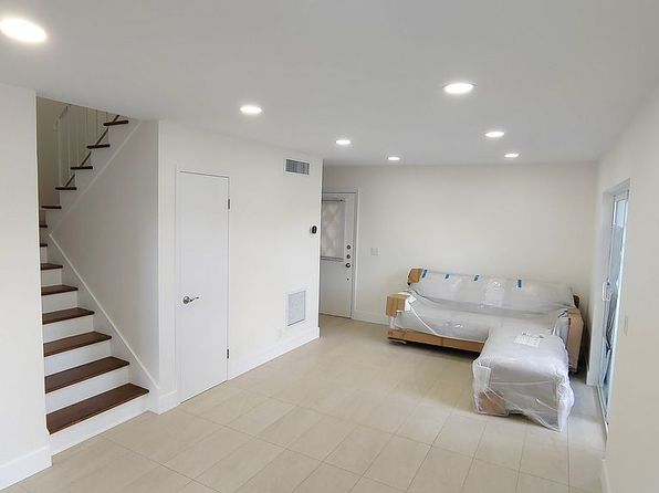8921 NW 28th Dr APT E