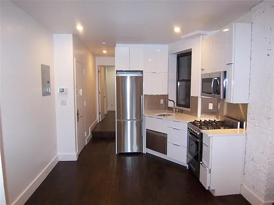 Rented by Maz Group NY | media 17