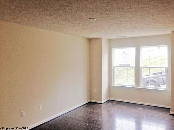 3rd image of 142 Auburn Dr