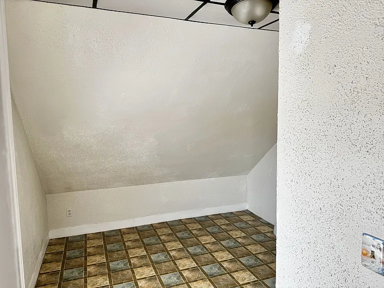 66 Robeson St #3 — Photo 9