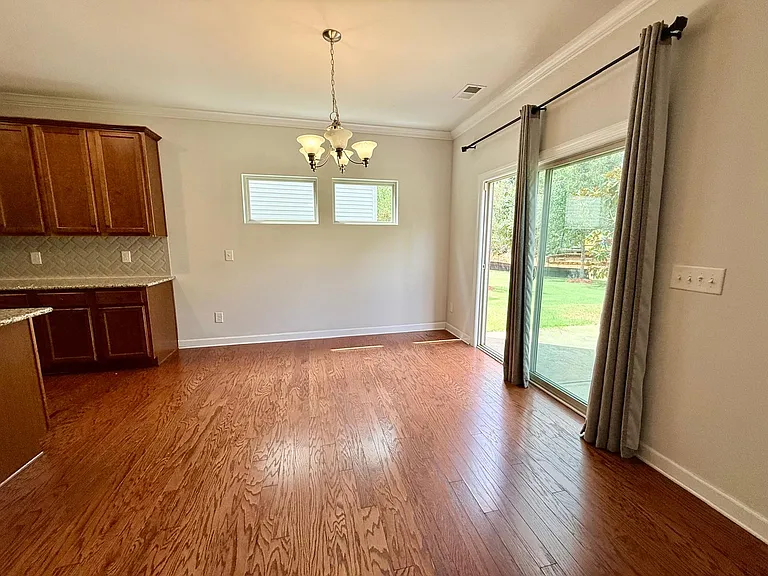 3092 Cedric Ct — Photo 8