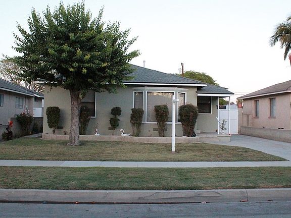 4th image of 4738 Montair Ave