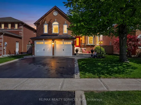 150 Royal Valley Dr, Caledon, ON L7C 1B3