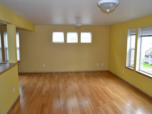 Spacious living room