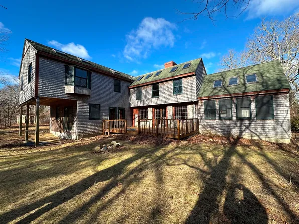 79 Watcha Path, Edgartown, MA 02539