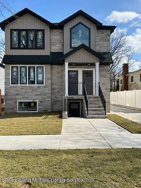 1st image of 352 Edgegrove Ave